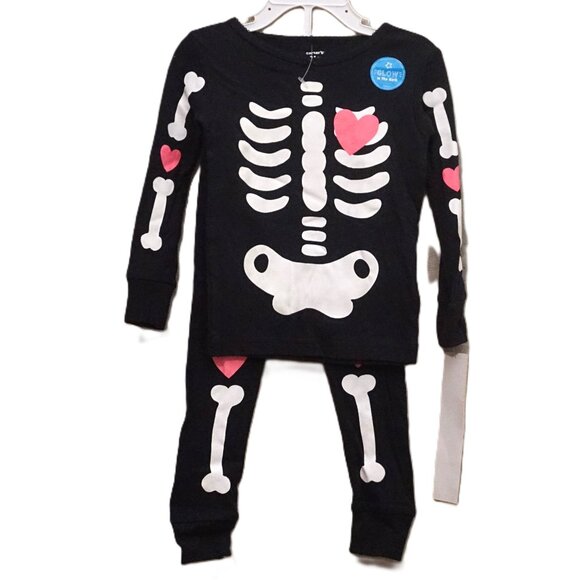 Carter’s 2 Piece Pajama Set Black with Glow in Dark Skeleton with Hearts 24 M - Picture 1 of 7